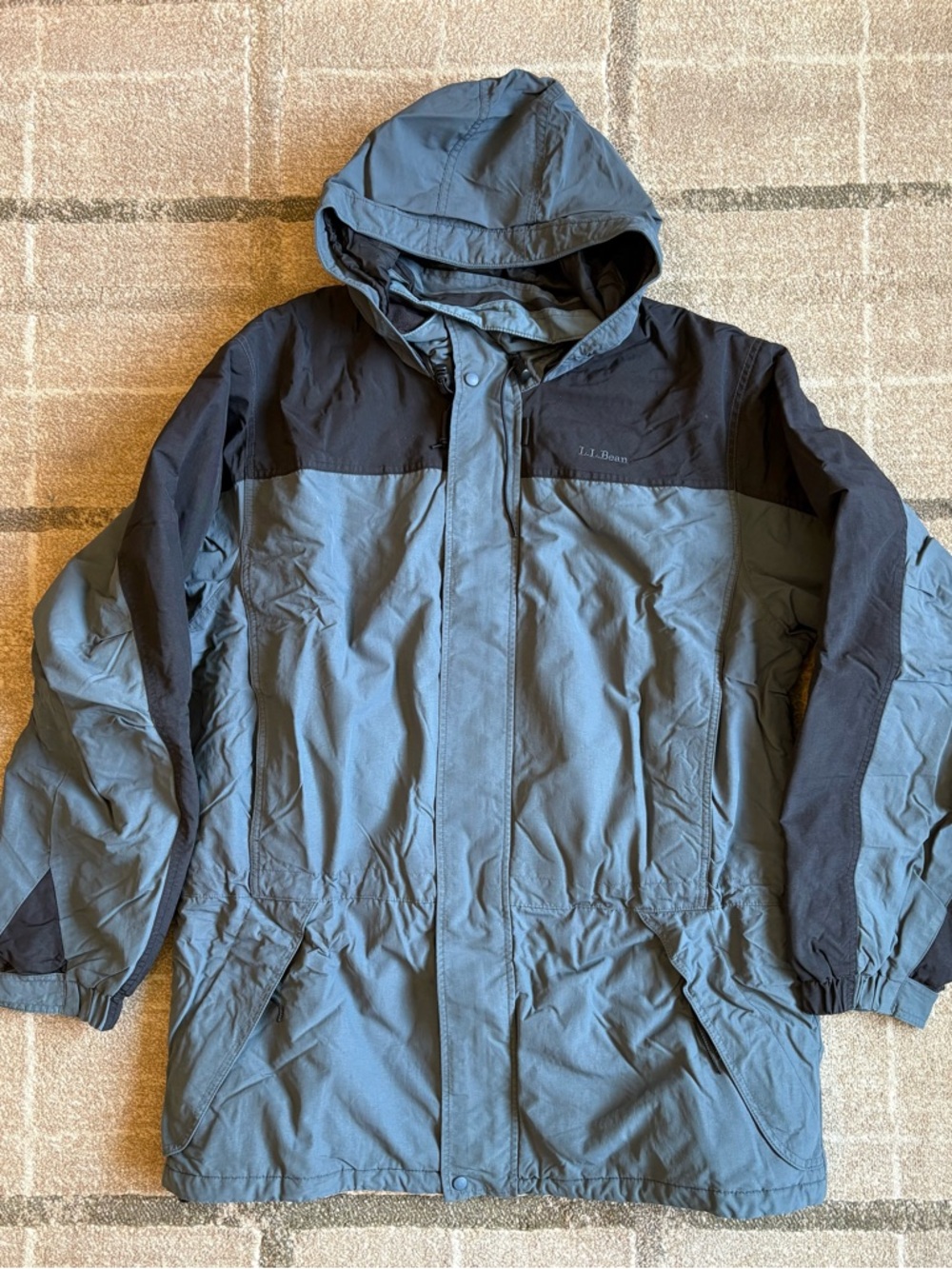 Men’s L.L. Bean Thinsulate Lite Loft Size XL Tall Nylon Ski Snow Parka Hooded